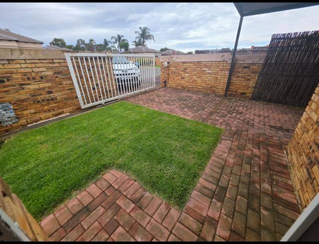 3 BEDROOM TOWNHOUSE FOR SALE IN GREENHILLS